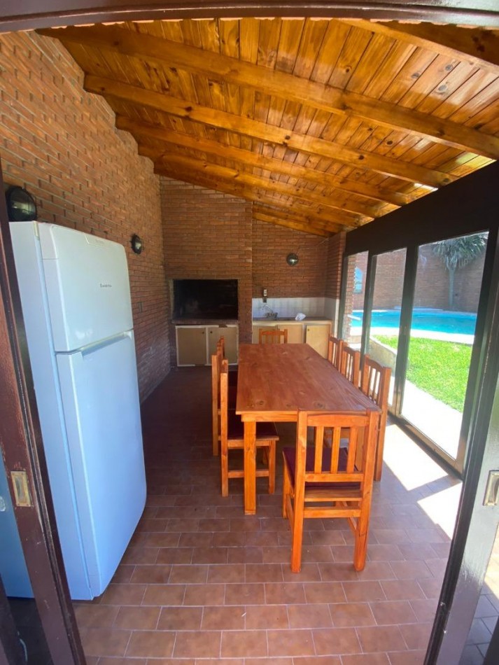 ALQUILER INVIERNO 2024 - CASA DE 5 AMB CON GARAGE QUINCHO Y PISCINA - MOGOTES