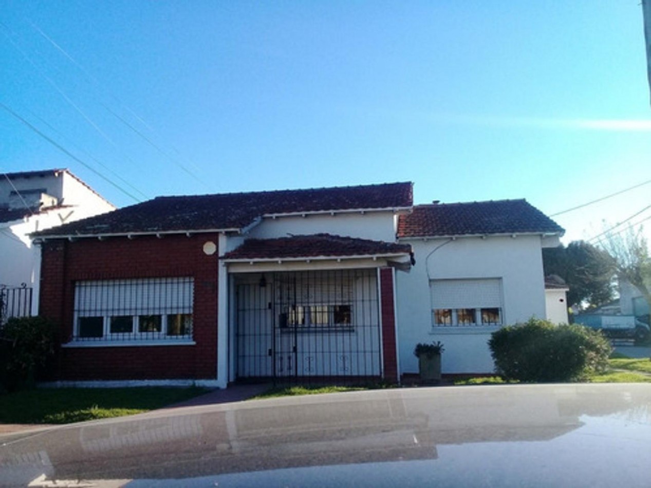  Chalet 4 amb con garage y patio - Zona El Progreso - Mar del Plata