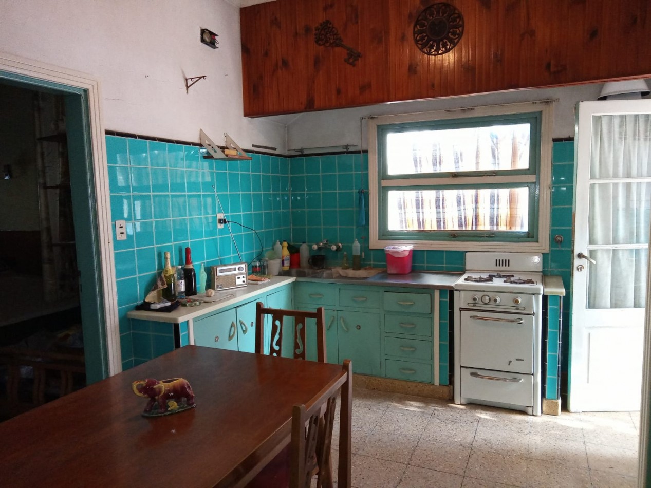 Chalet a reciclar 3 amb con cochera - Chauvin - APTA CREDITO 