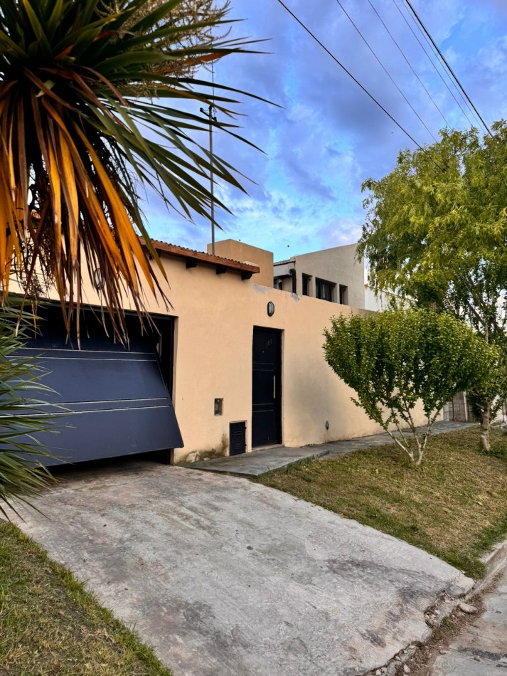 Casa 3 amb en Zona Faro Norte -  con Quincho y Piscina - Mar del Plata.-  