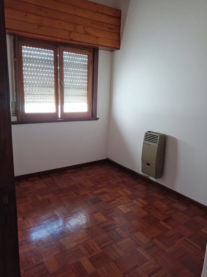 Casa 4 ambientes con cochera + Dto 2 ambientes - Villa Lourdes - Mar del Plata