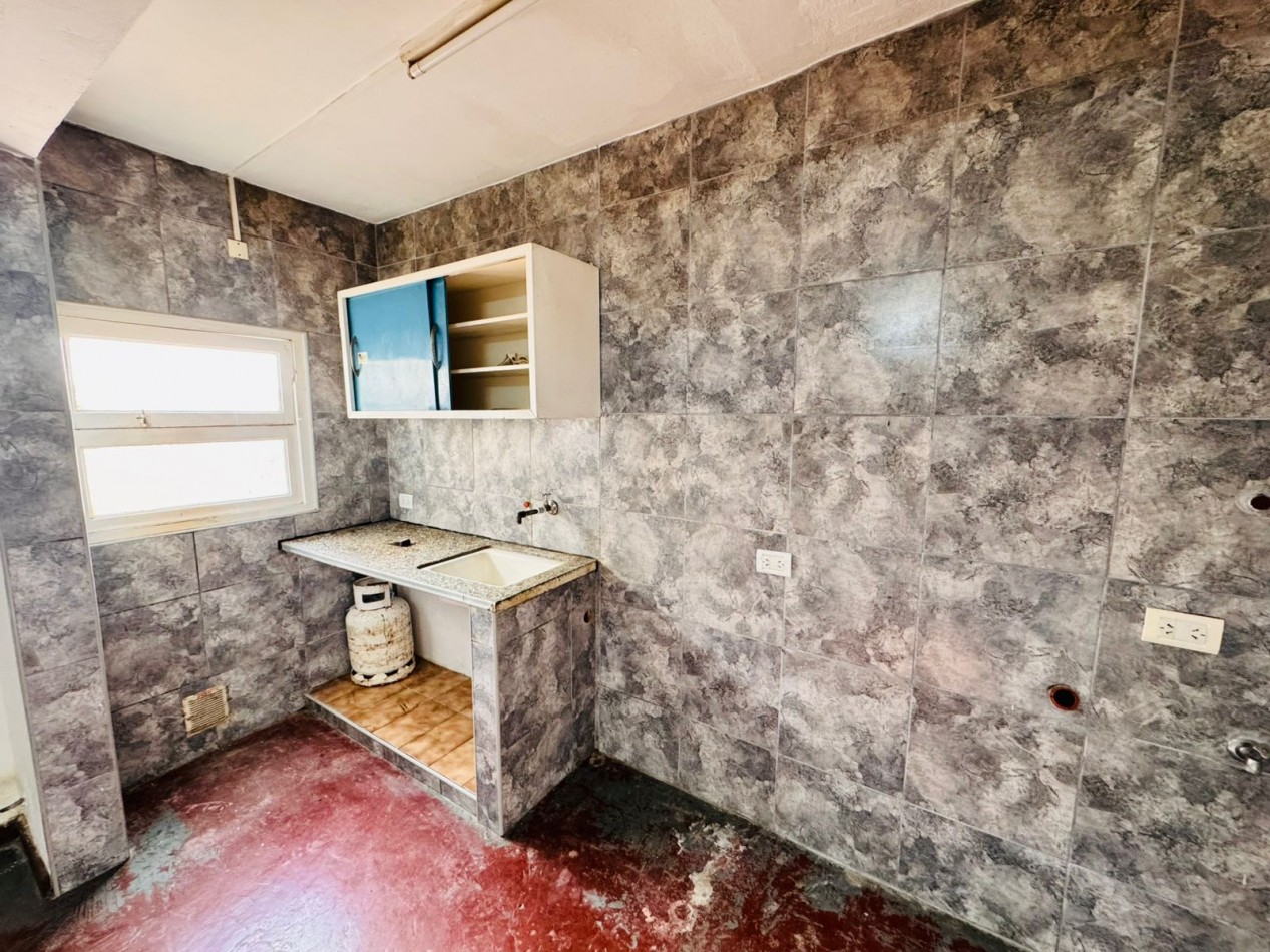 Departamento Ph 2 ambientes. Zona las Avenidas . Alquiler 24 meses .