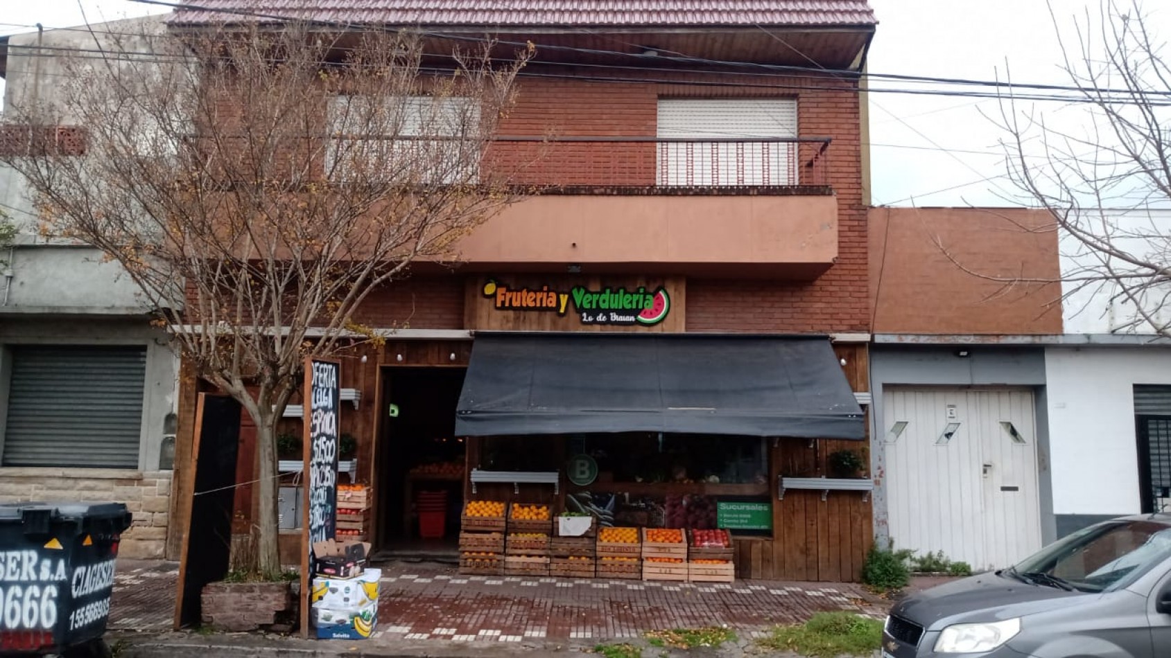 Local mas dos departamentos zona comercial Cerrito - Mar del Plata . 