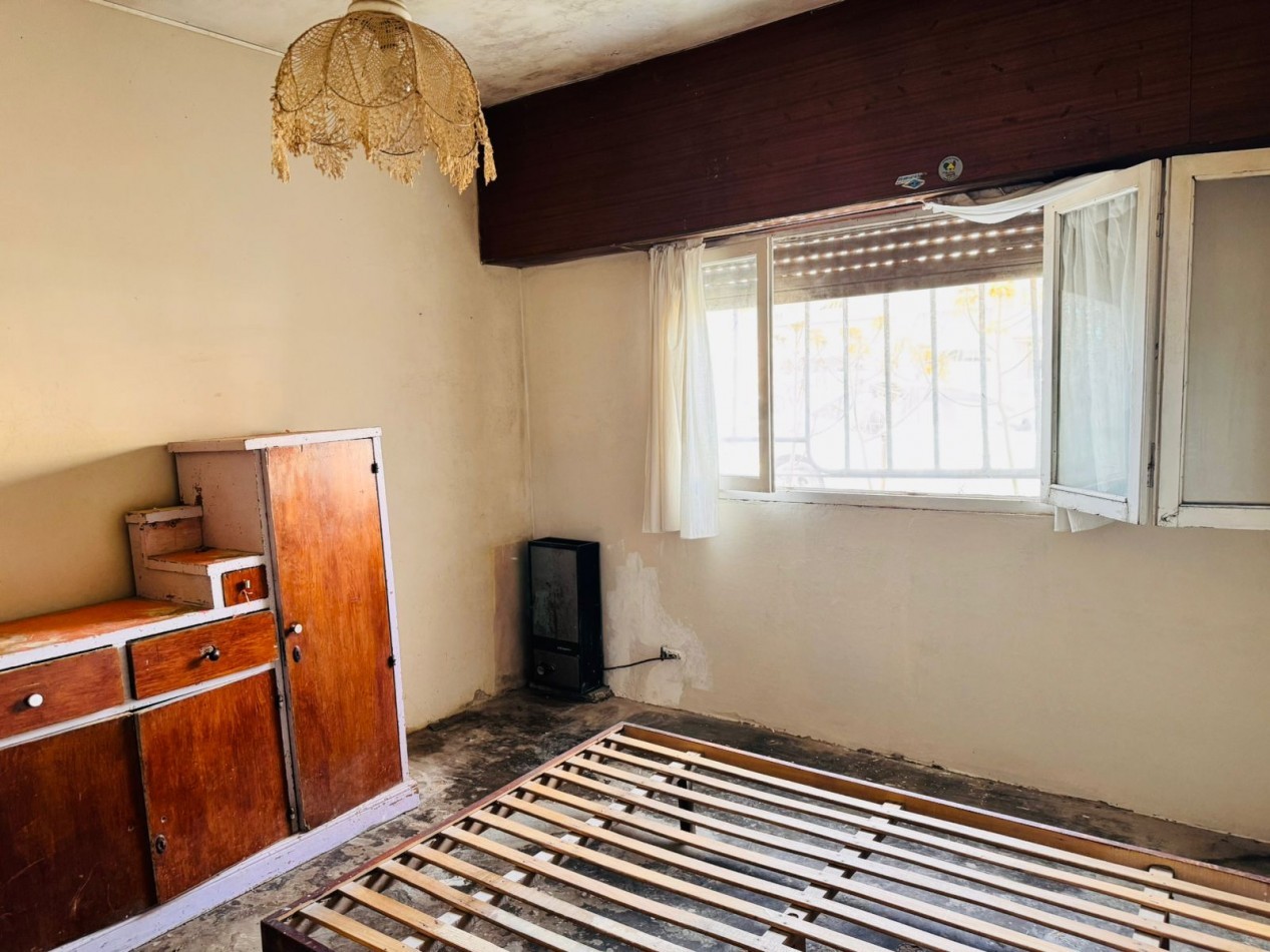 CASA 3 AMBIENTES CON PATIO Y COCHERA - ALQUILER 24 MESES