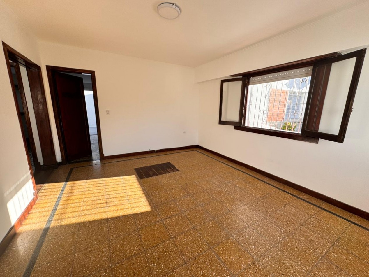 CASA 3 ambientes CON PARQUE - Alquiler 24 meses - Mar del Plata.