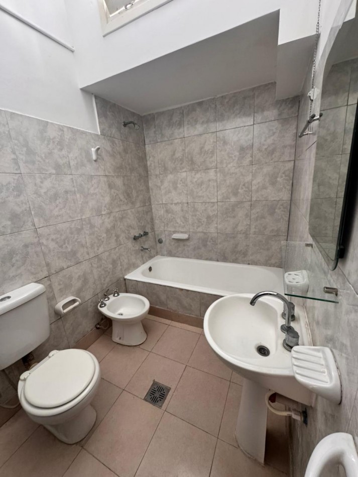 CASA 3 ambientes CON PARQUE - Alquiler 24 meses - Mar del Plata.