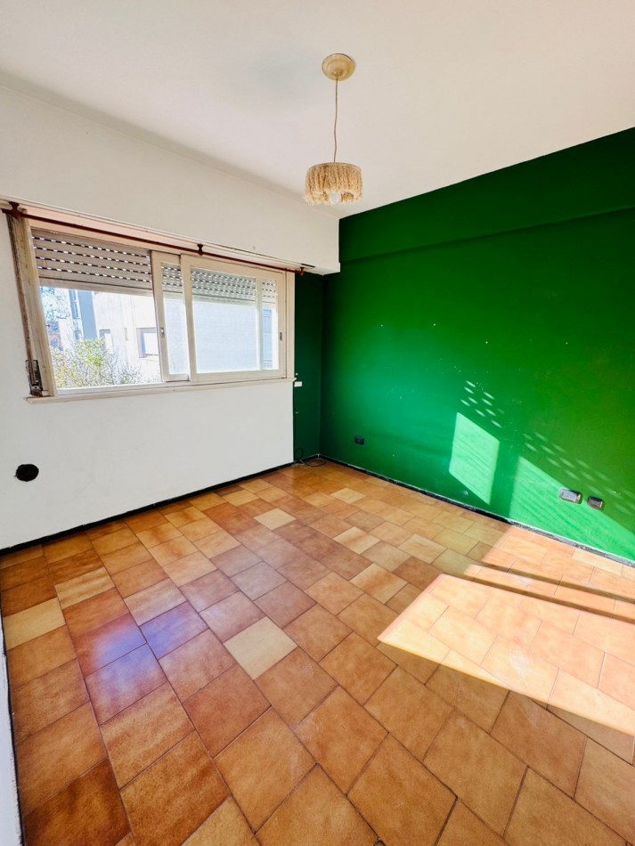 Departamento 3 ambientes con espacio de cochera - 