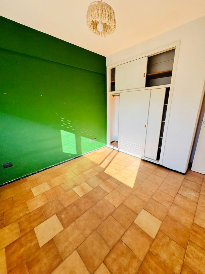 Departamento 3 ambientes con espacio de cochera - 