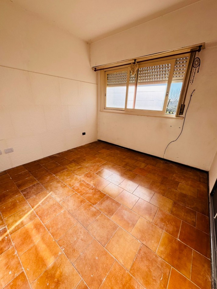 Departamento 3 ambientes con espacio de cochera - 