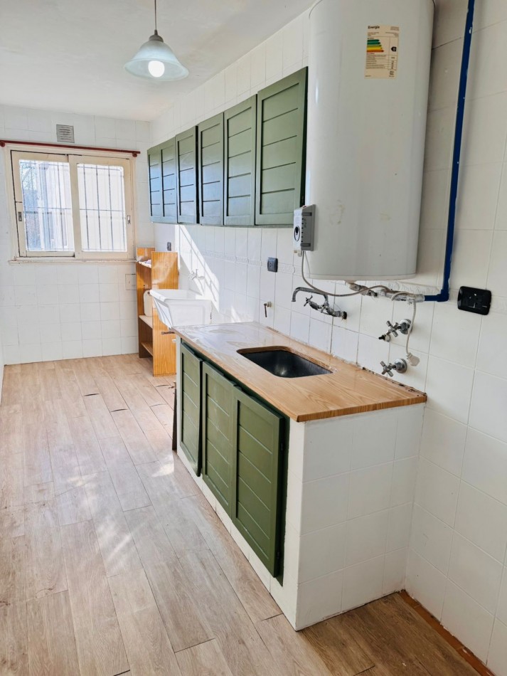 Departamento 3 ambientes con espacio de cochera - 