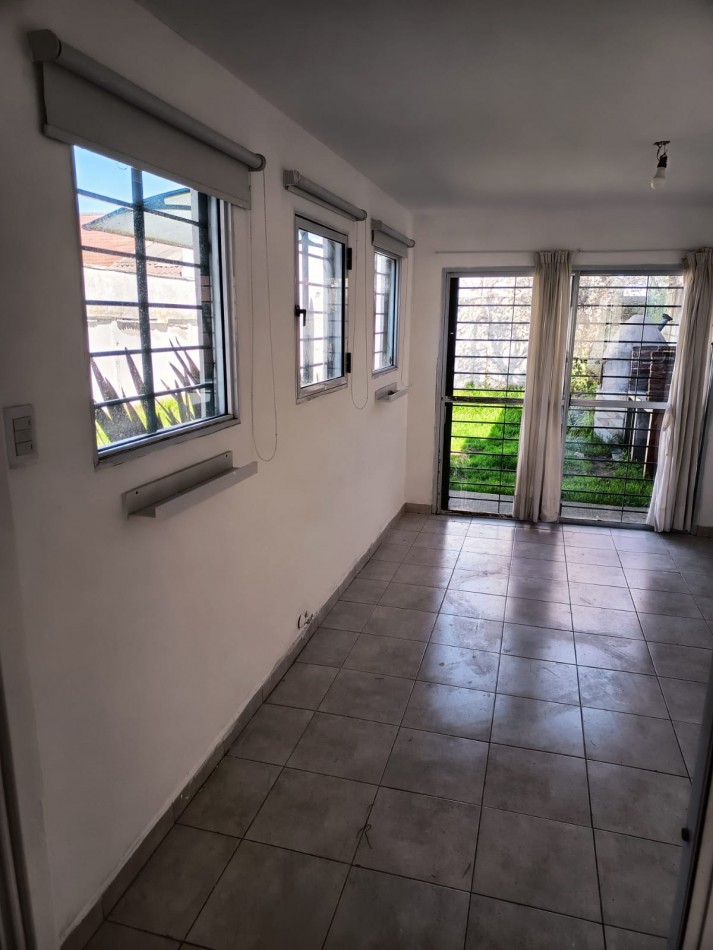 Ph dos ambientes amplios con parque- Villa Lourdes - Mar del Plata .