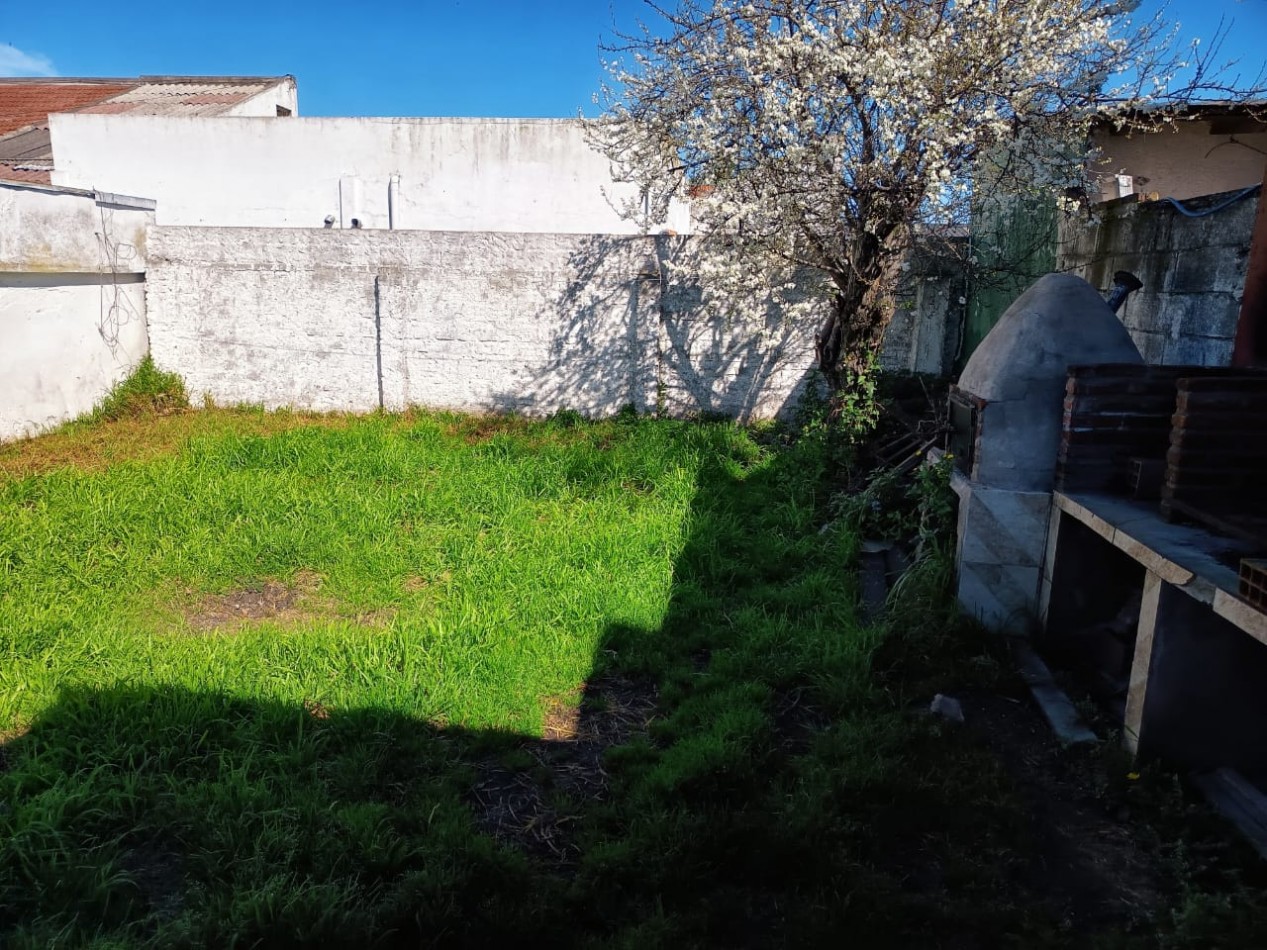 Ph dos ambientes amplios con parque- Villa Lourdes - Mar del Plata .