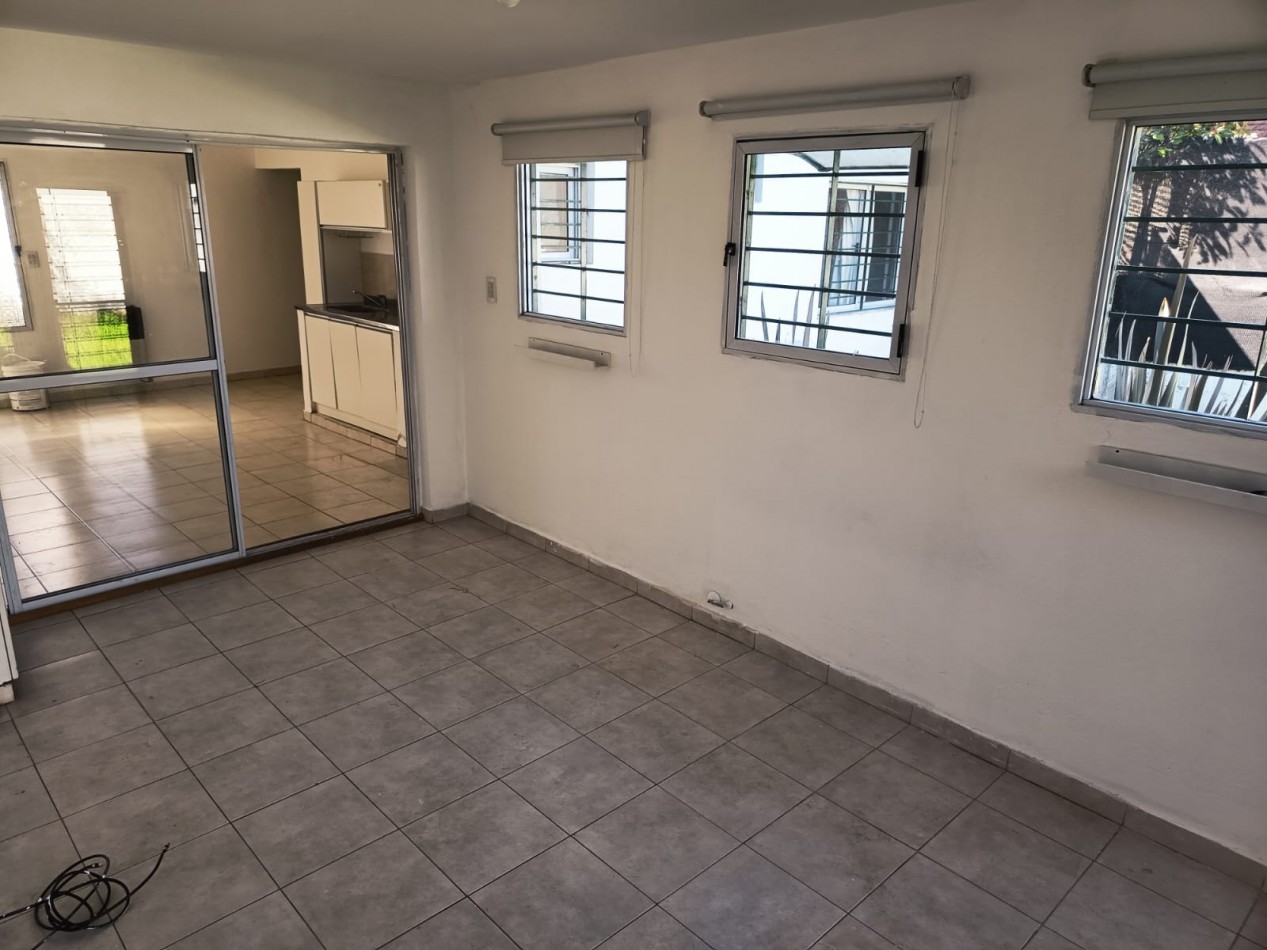 Ph dos ambientes amplios con parque- Villa Lourdes - Mar del Plata .