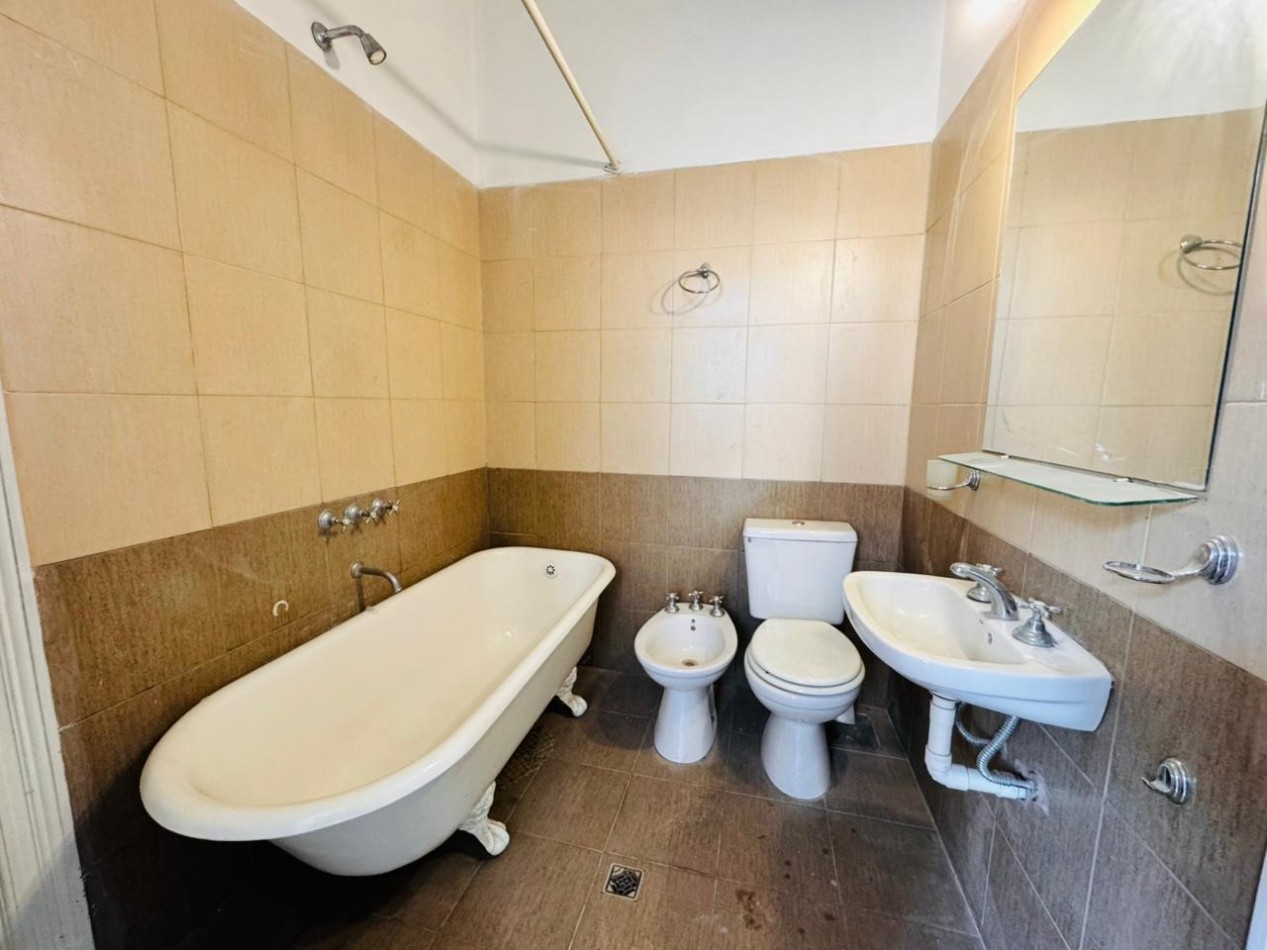 Departamento tres ambientes con garage - Macrocentro - Mar del Plata -