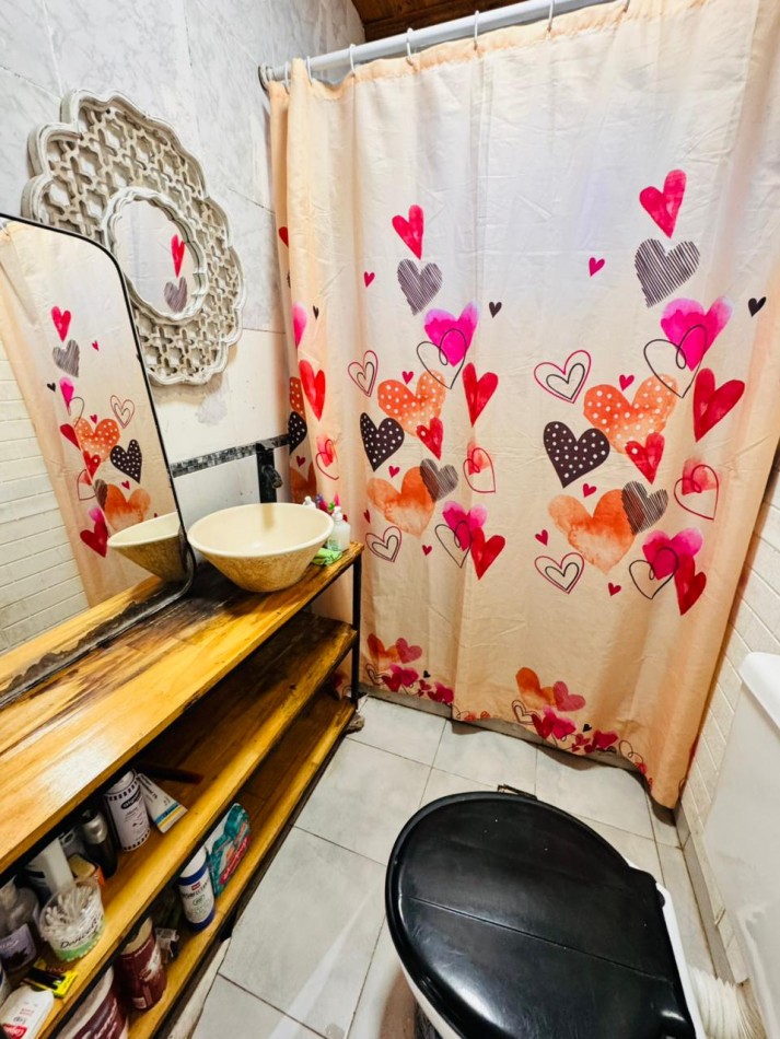 Casa 2 ambientes con parque - con cercania Av. Mario Bravo y Edison - APTA CREDITO