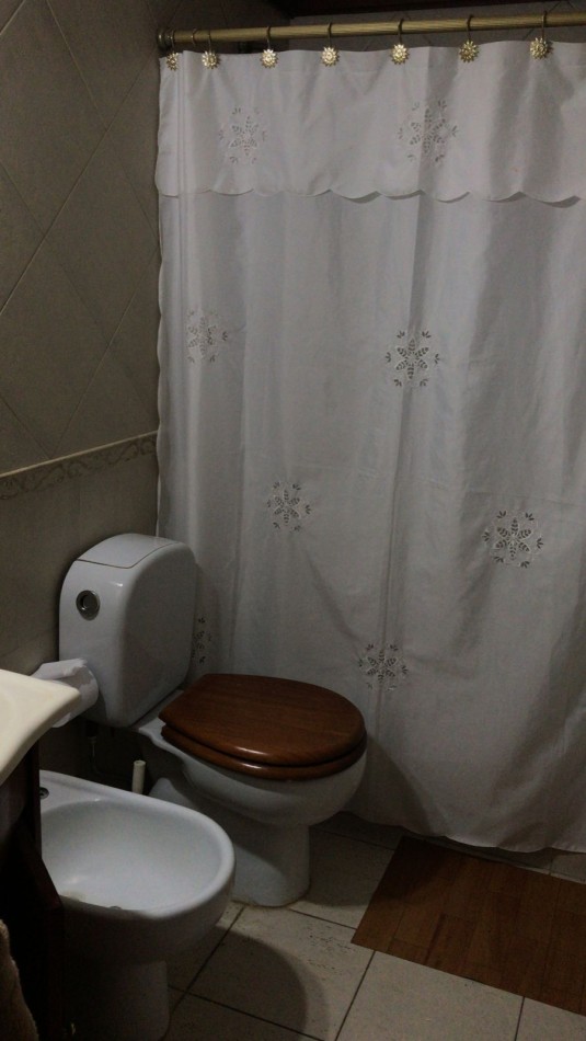 ALQUILER VERANO 2026 - CASA 2 AMB CON COCHERA CHICA- LOS TRONCOS