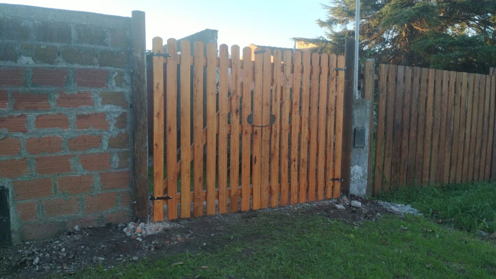 CASA 3 AMBIENTES - BOSQUE GRANDE