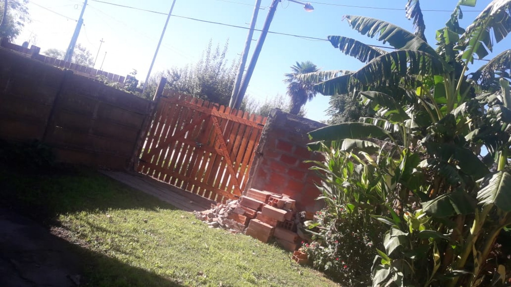 CASA 3 AMBIENTES - BOSQUE GRANDE