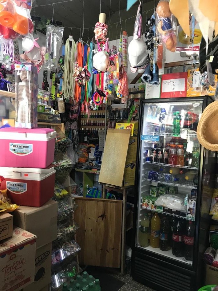 Fondo de comercio de kiosco, articulos de playa, almacen y regaleria - Playa Serena