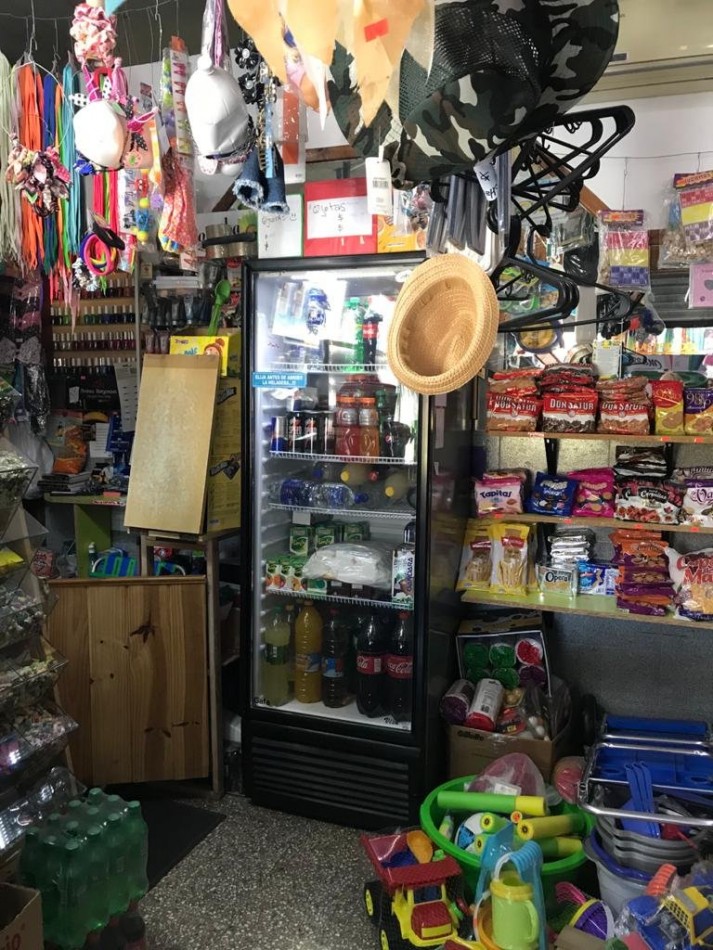 Fondo de comercio de kiosco, articulos de playa, almacen y regaleria - Playa Serena