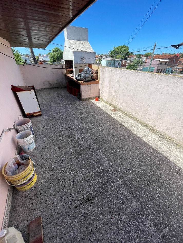 CASA 4 AMB + 4 LOCALES - EN BLOCK- TERMAS HUINCO