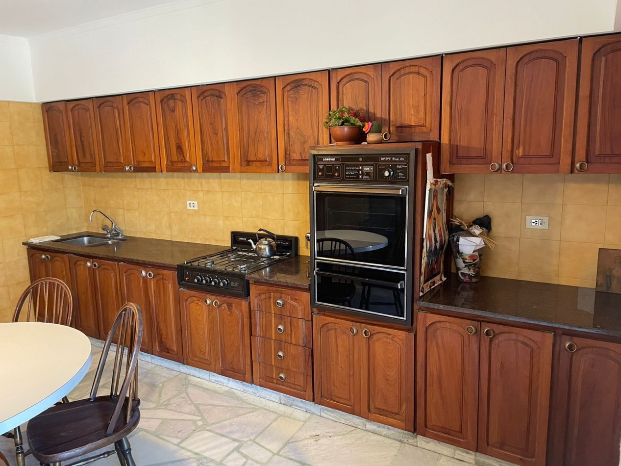 CASA 4 AMB + 4 LOCALES - EN BLOCK- TERMAS HUINCO