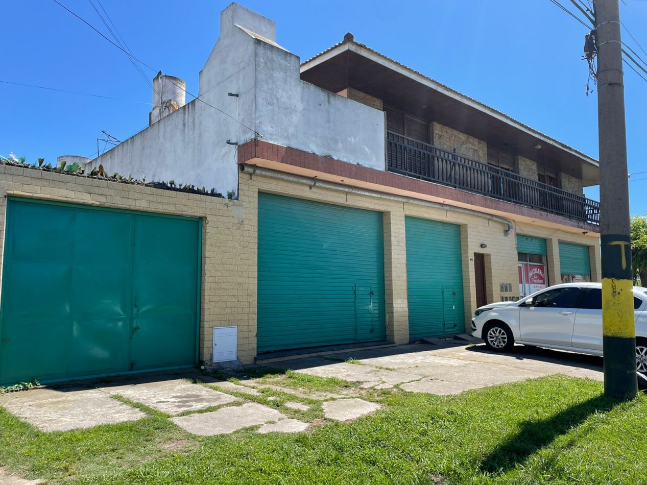 CASA 4 AMB + 4 LOCALES - EN BLOCK- TERMAS HUINCO