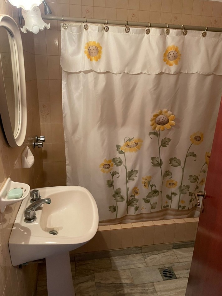 CASA 4 AMB + 4 LOCALES - EN BLOCK- TERMAS HUINCO