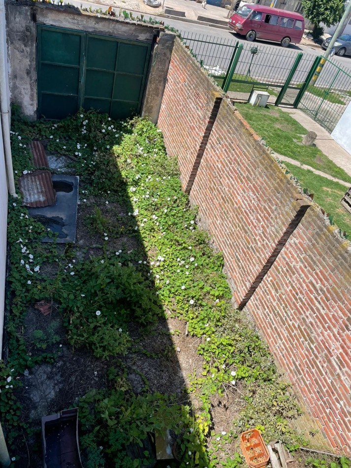 CASA 4 AMB + 4 LOCALES - EN BLOCK- TERMAS HUINCO