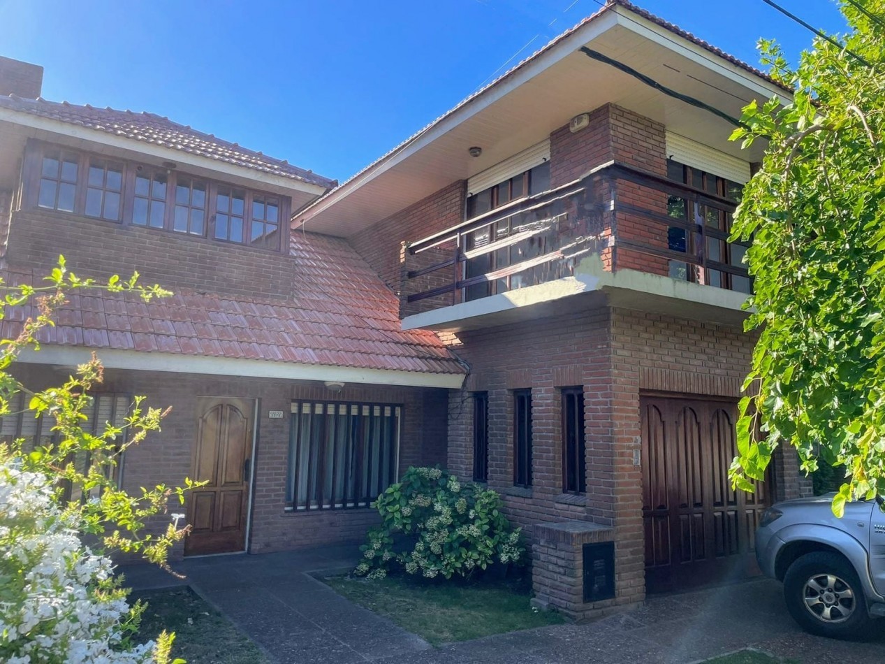 Chalet 5 ambientes - Apto Credito - B° El Martillo 