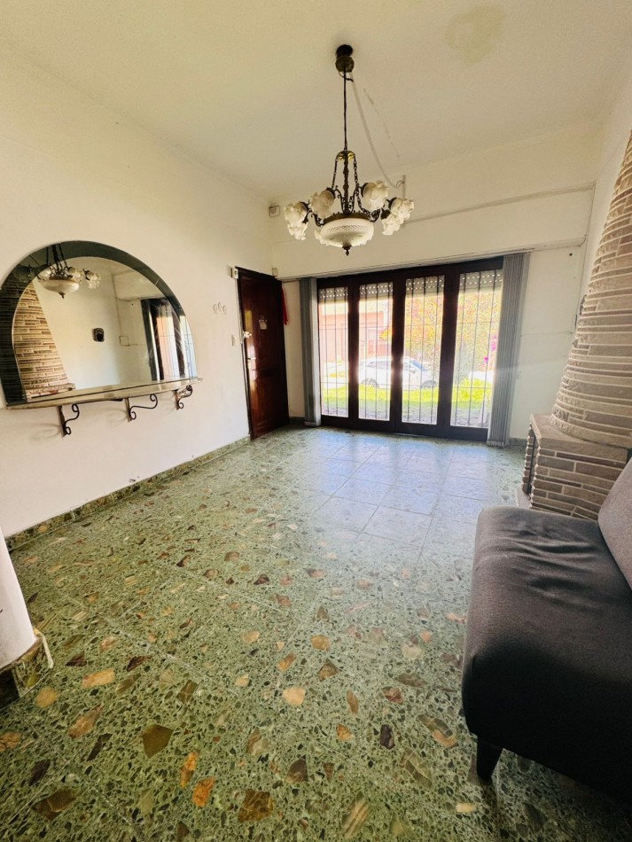 Casa en PH a la calle - 3 amb con garage y parrilla - VILLA LOURDES - MAR DEL PLATA - ALQ 24 MESES