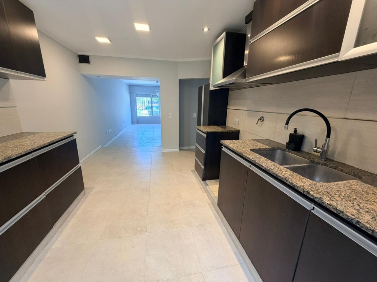 Casa 4 ambientes con cochera - Alquiler 24 meses 