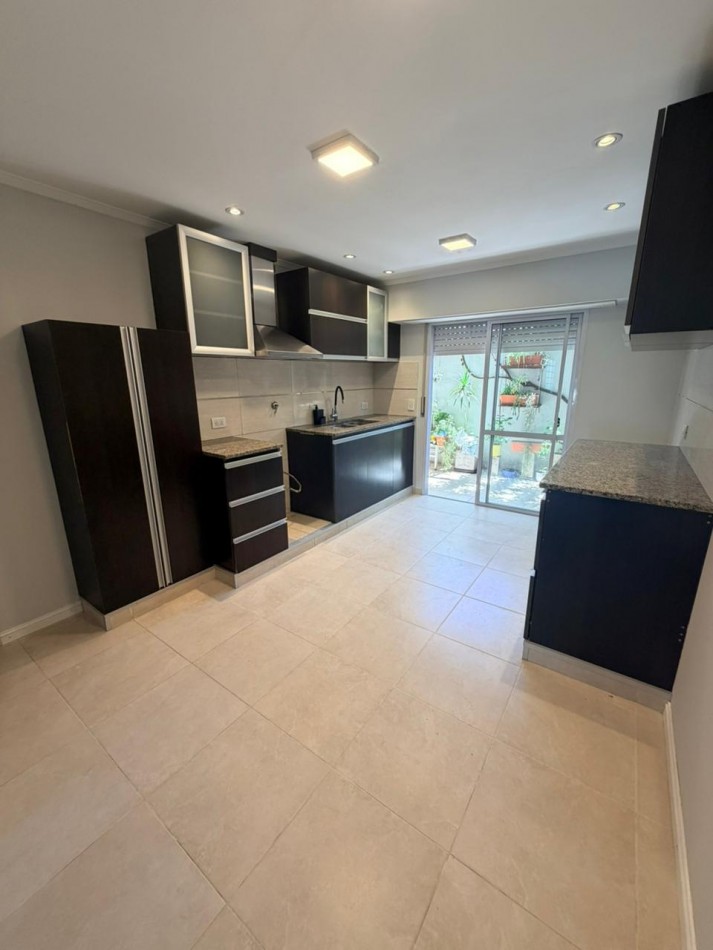 Casa 4 ambientes con cochera - Alquiler 24 meses 