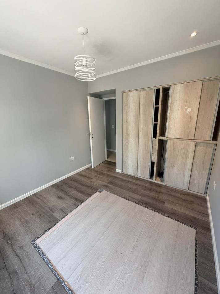 Casa 4 ambientes con cochera - Alquiler 24 meses 