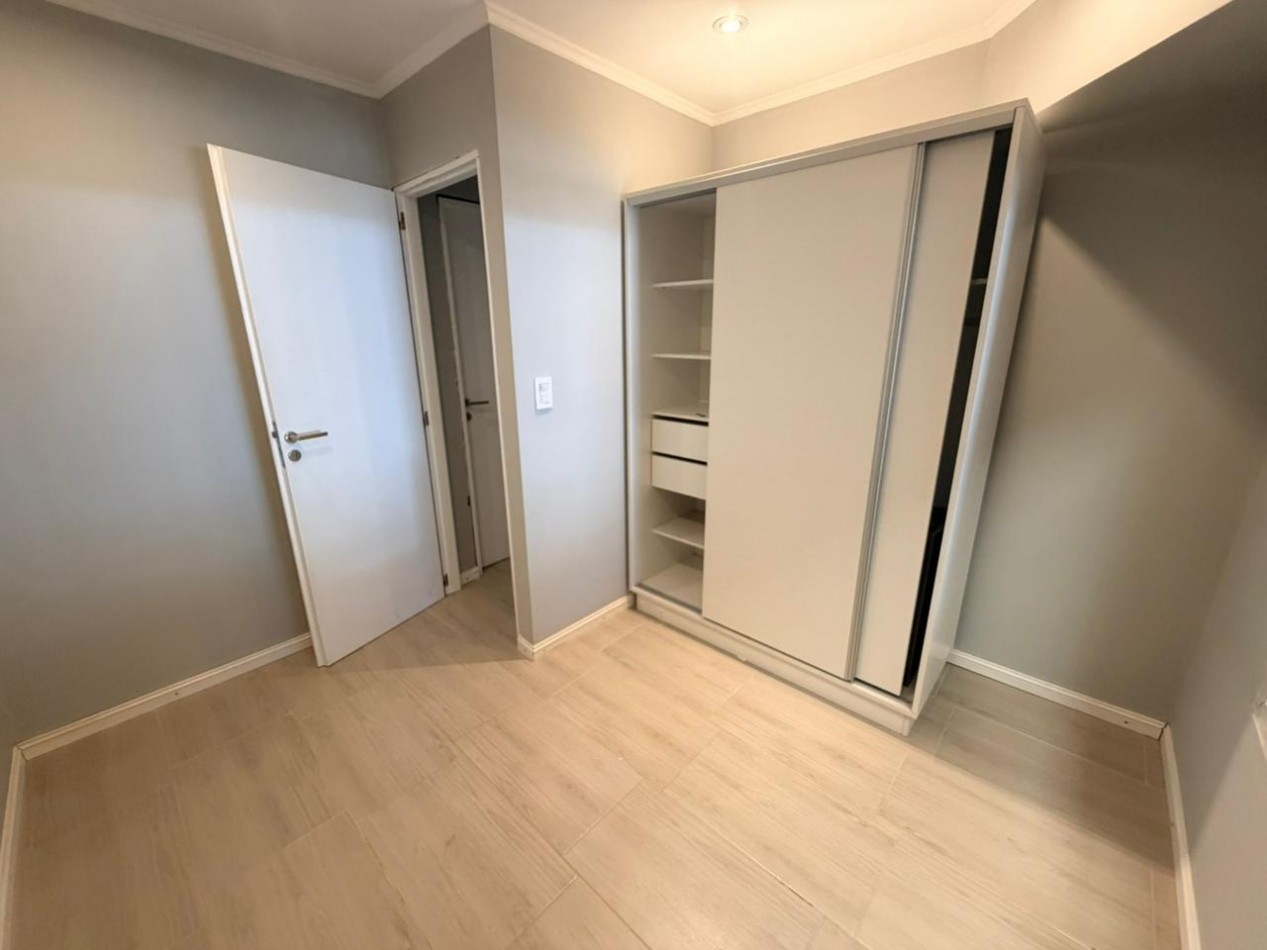 Casa 4 ambientes con cochera - Alquiler 24 meses 