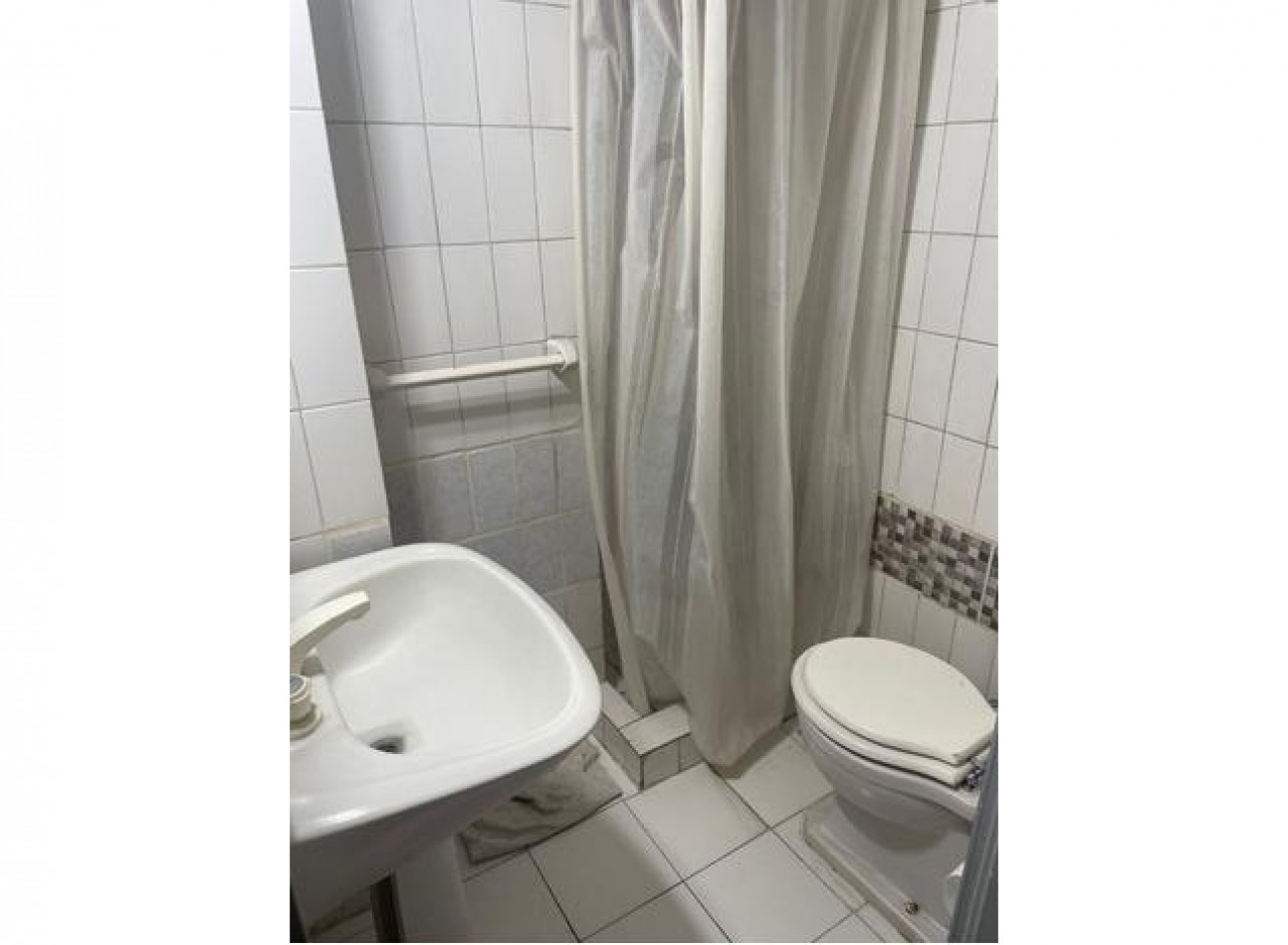 ALQUILER VERANO 2026 - DEPARTAMENTO 3 AMBIENTES AL FRENTE X ESCALERA -GUEMES