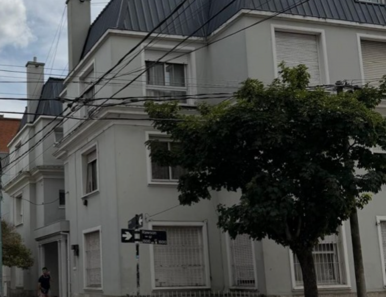 ALQUILER VERANO 2026 - DEPARTAMENTO 3 AMBIENTES AL FRENTE X ESCALERA -GUEMES