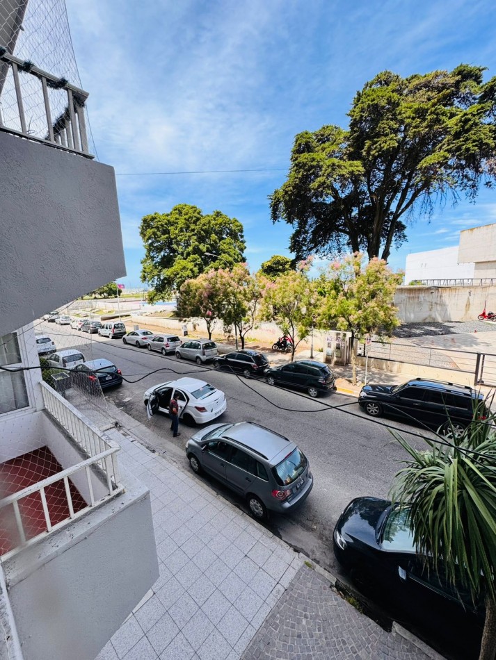 ALQUILER TEMPORAL VERANO 2026 - 2 AMB- FRENTE AL MAR - LA PERLA - COCHERA