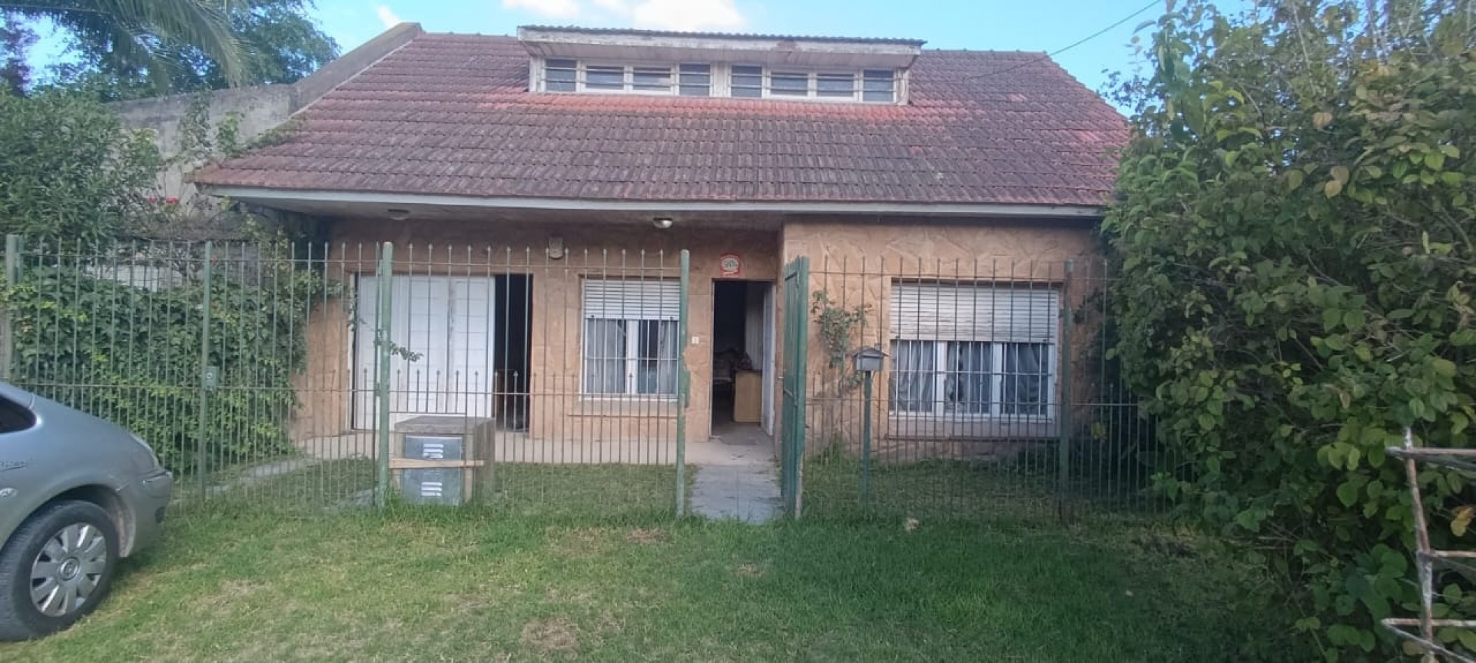 Chalet 3 Ambientes con Garage - Bosque Grande