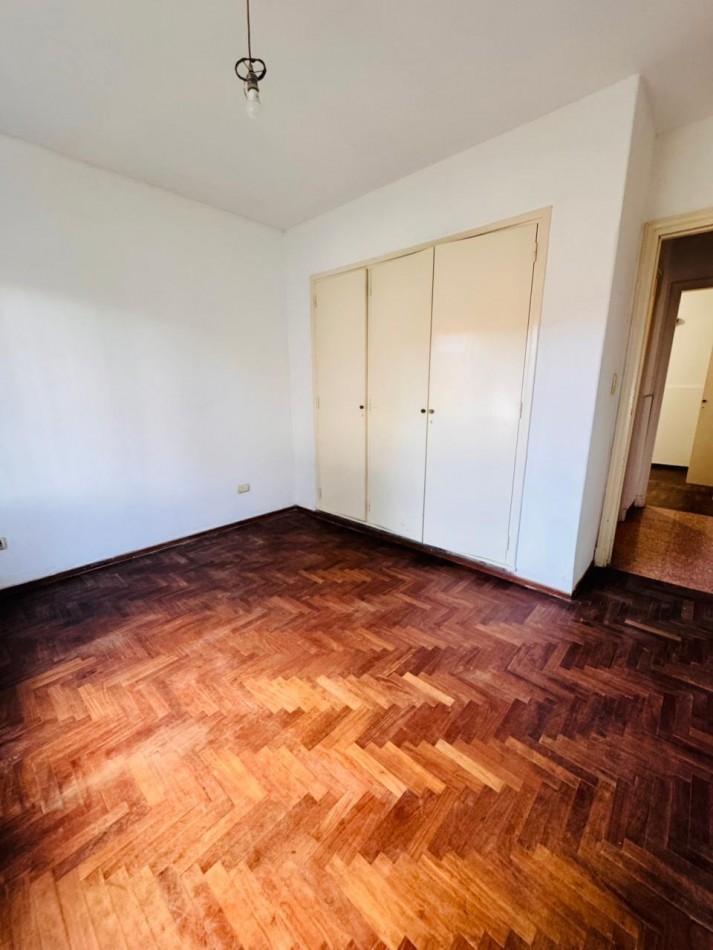 Chalet 5 ambientes con Garage - Zona Mundialista - APTO CREDITO