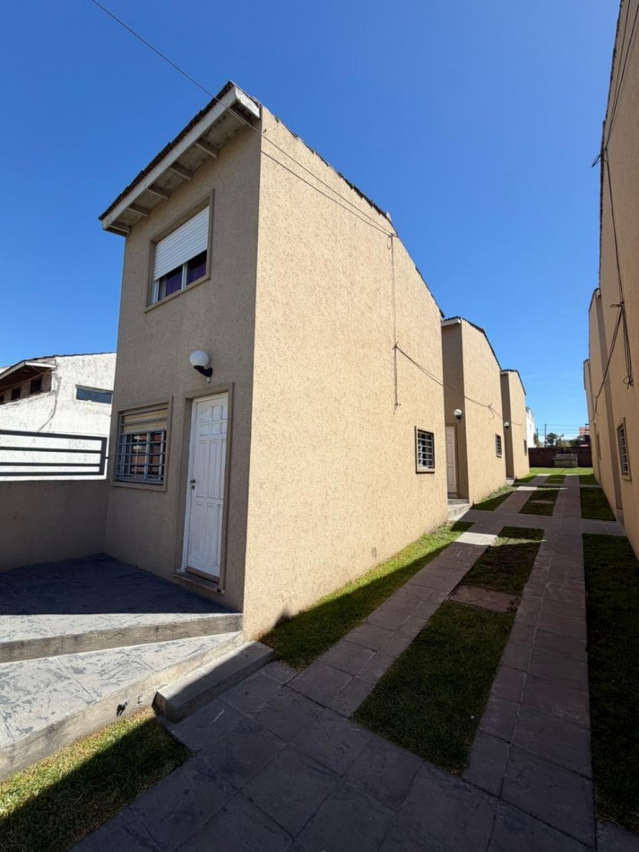 Duplex 3 ambientes a metros del mar - Barrio Faro Norte