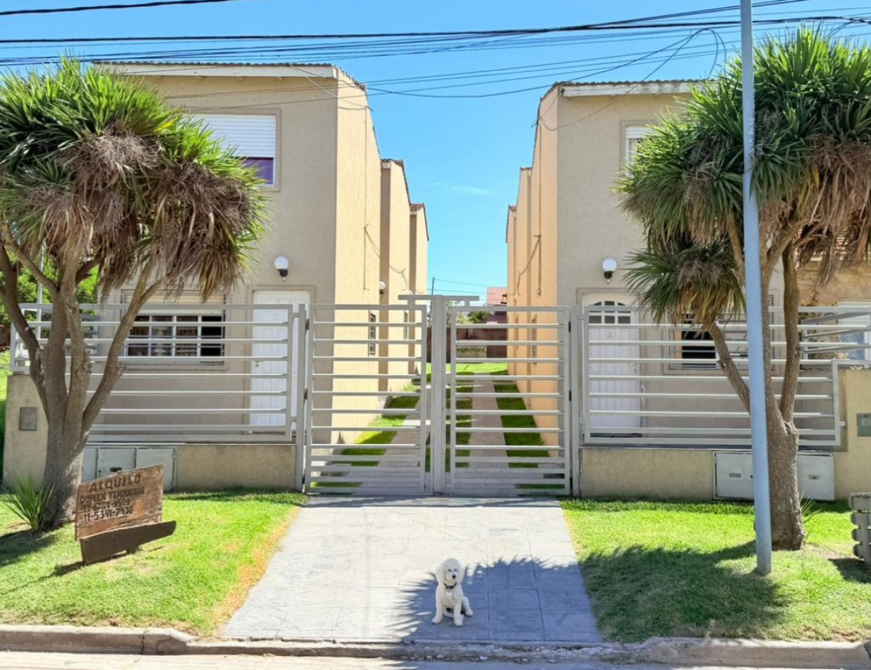 Duplex 3 ambientes a metros del mar - Barrio Faro Norte