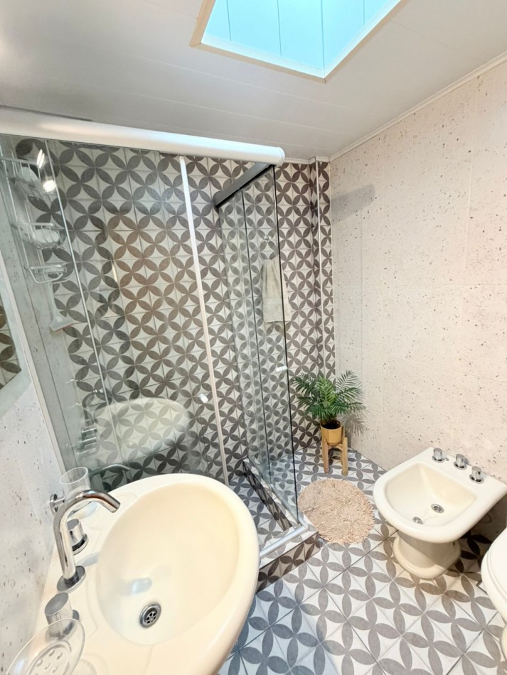 CHALET 3 AMBIENTES CON GARAGE, QUINCHO y amplio PATIO - Termas Huinco - APTO CREDITO
