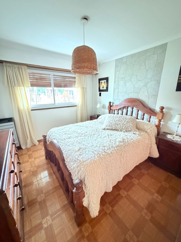 CHALET 3 AMBIENTES CON GARAGE, QUINCHO y amplio PATIO - Termas Huinco - APTO CREDITO
