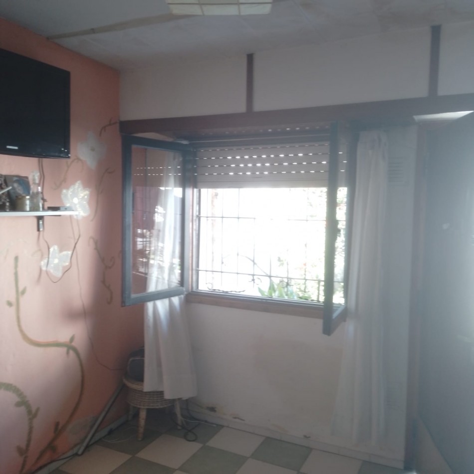 PH 3 Ambientes con cochera y patio- Planta Baja - Zona Champagnat.