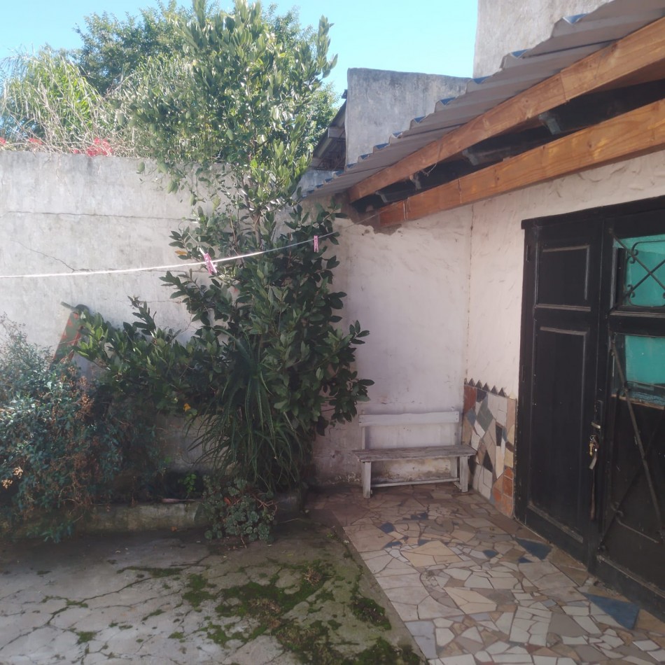 PH 3 Ambientes con cochera y patio- Planta Baja - Zona Champagnat.