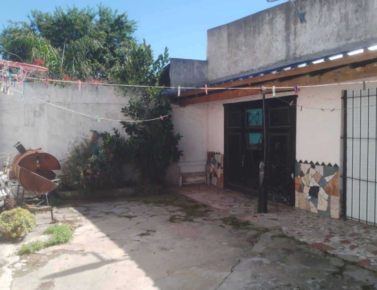 PH 3 Ambientes con cochera y patio- Planta Baja - Zona Champagnat.