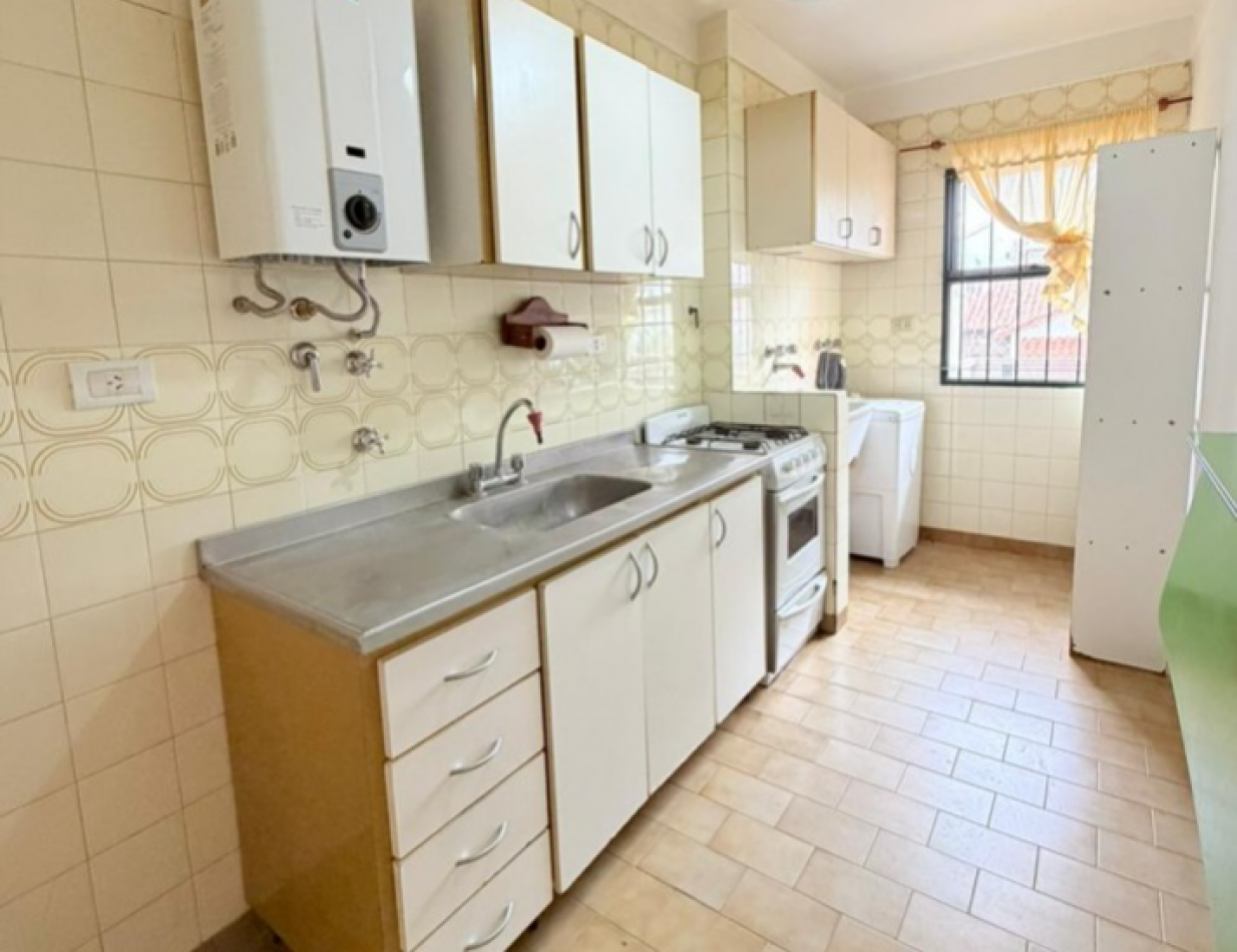 Departamento 3 amb. a la calle con balcon y cochera - Zona Materno Infantil