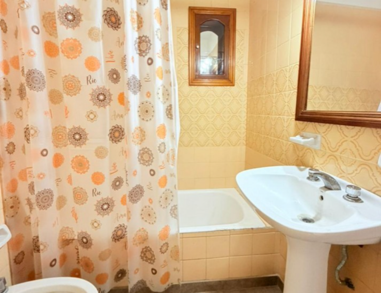 Departamento 3 amb. a la calle con balcon y cochera - Zona Materno Infantil