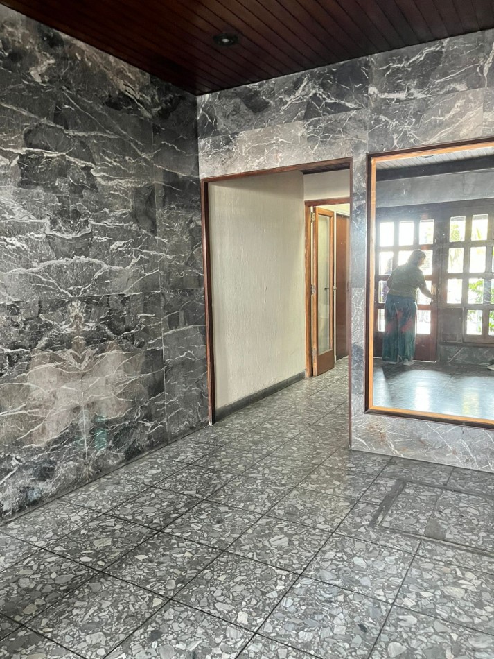 DEPARTAMENTO 3 AMBIENTES CON BALCON - FRENTE AL MAR - PLAYA VARESE